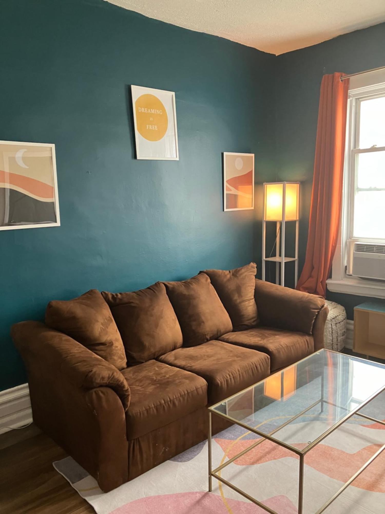 Homestay The Crown Nostrand