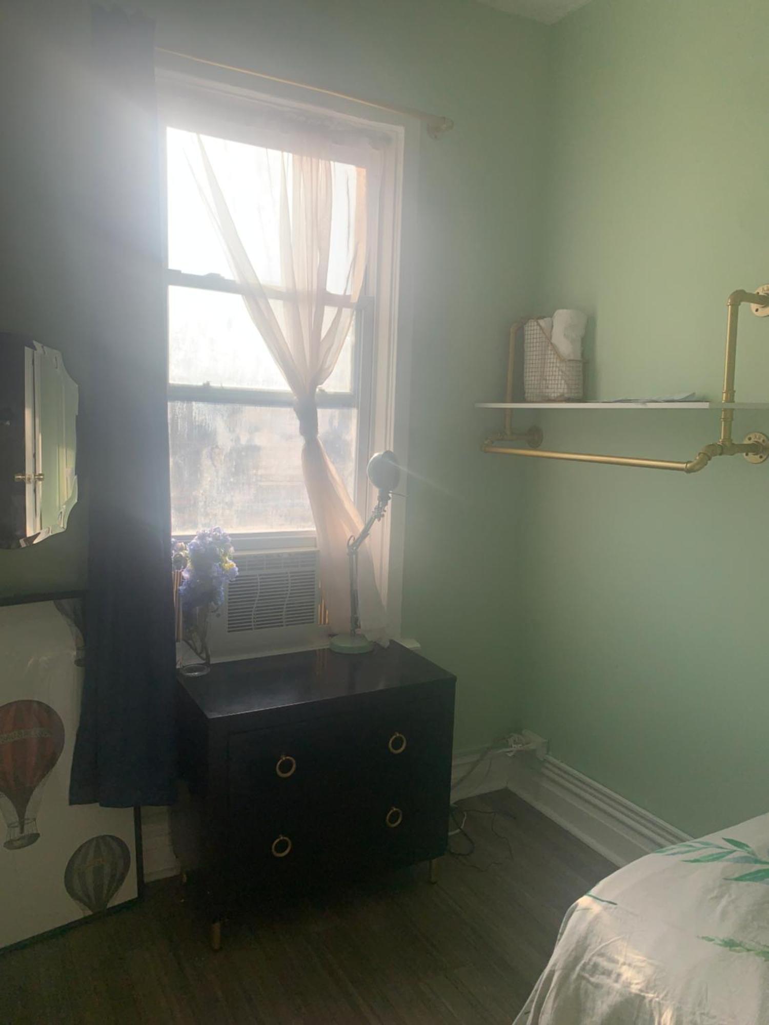 The Crown Nostrand Homestay *